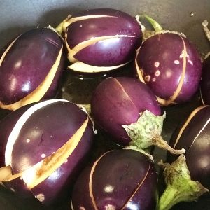 stuffed aubergine bharay bengun